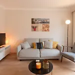 Modern Apartment With Large Terrace Close To The Sea