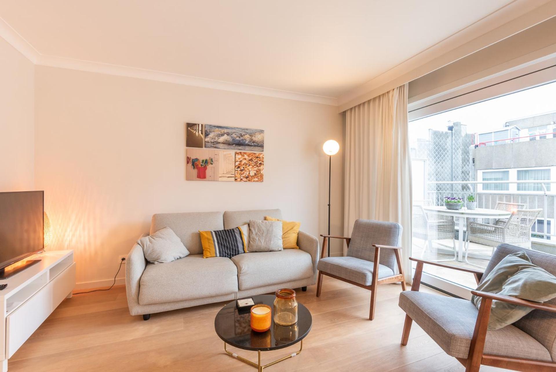 Modern With Large Terrace Close To The Sea